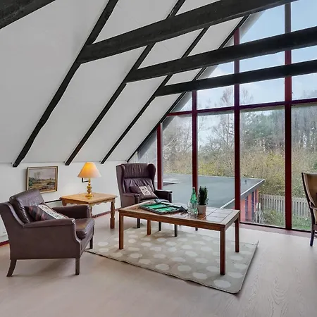 2 Bedroom Lovely In