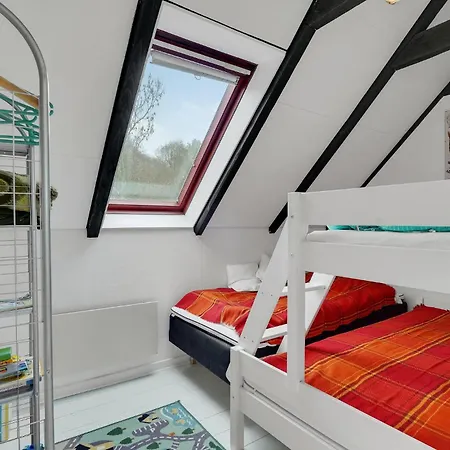 2 Bedroom Lovely In